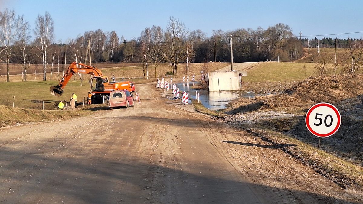 Žvyrkelių asfaltavimas: lieka tik kantriai laukti