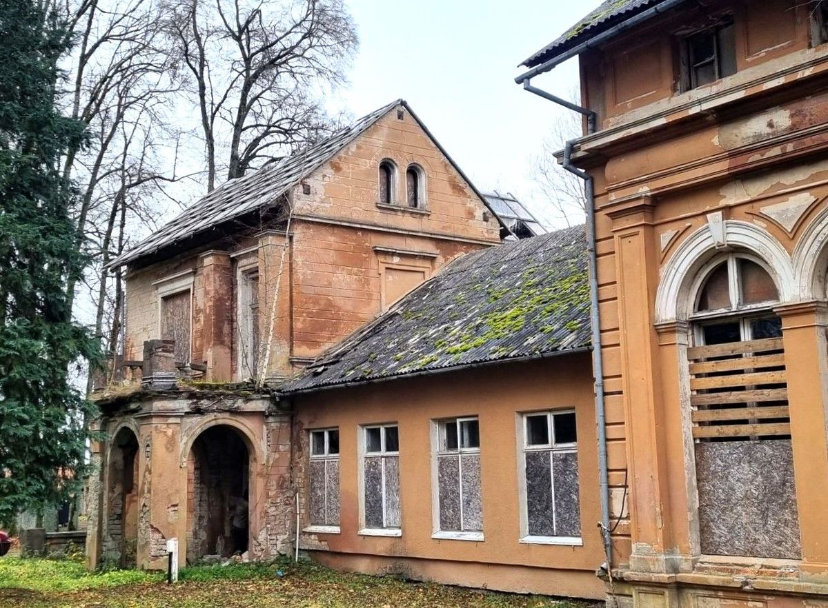 Ant prekystalio – Šateikių dvaras