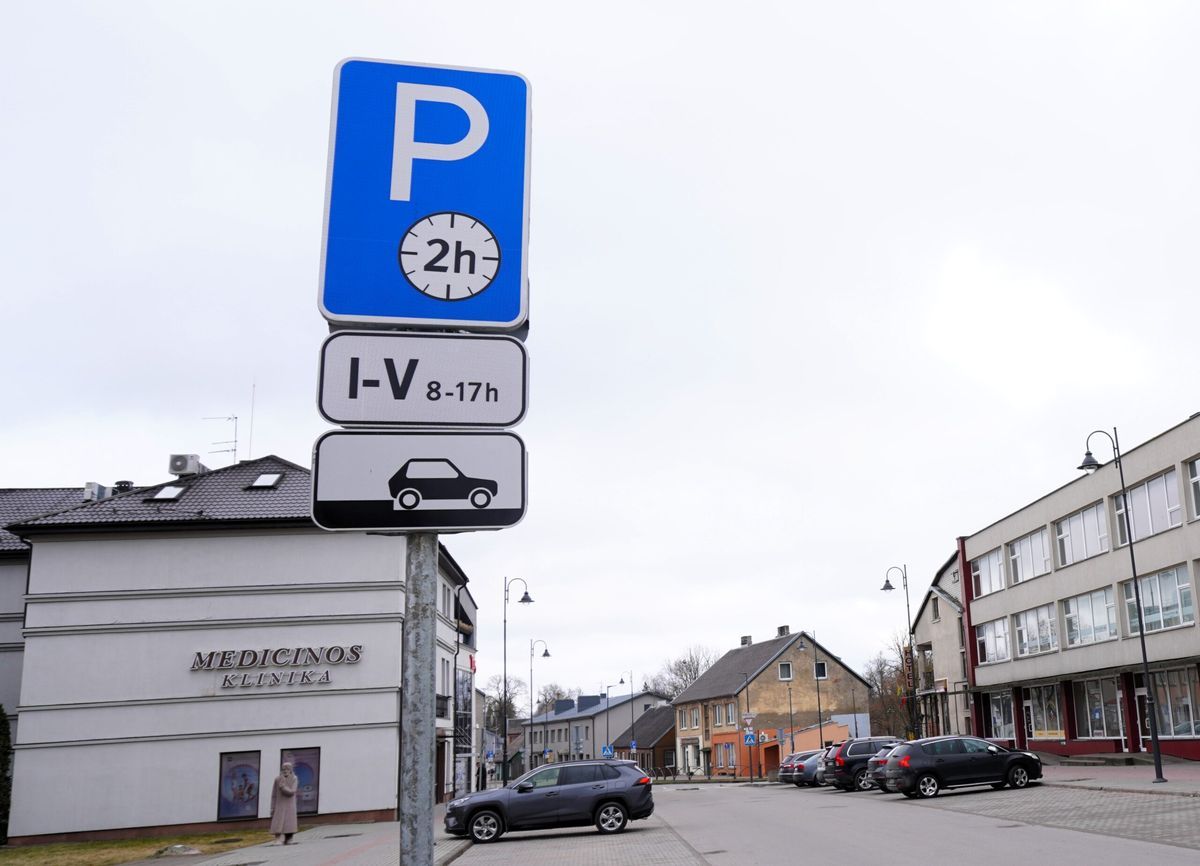 Mieste atsirado daugiau stovėjimo laiką ribojančių ženklų