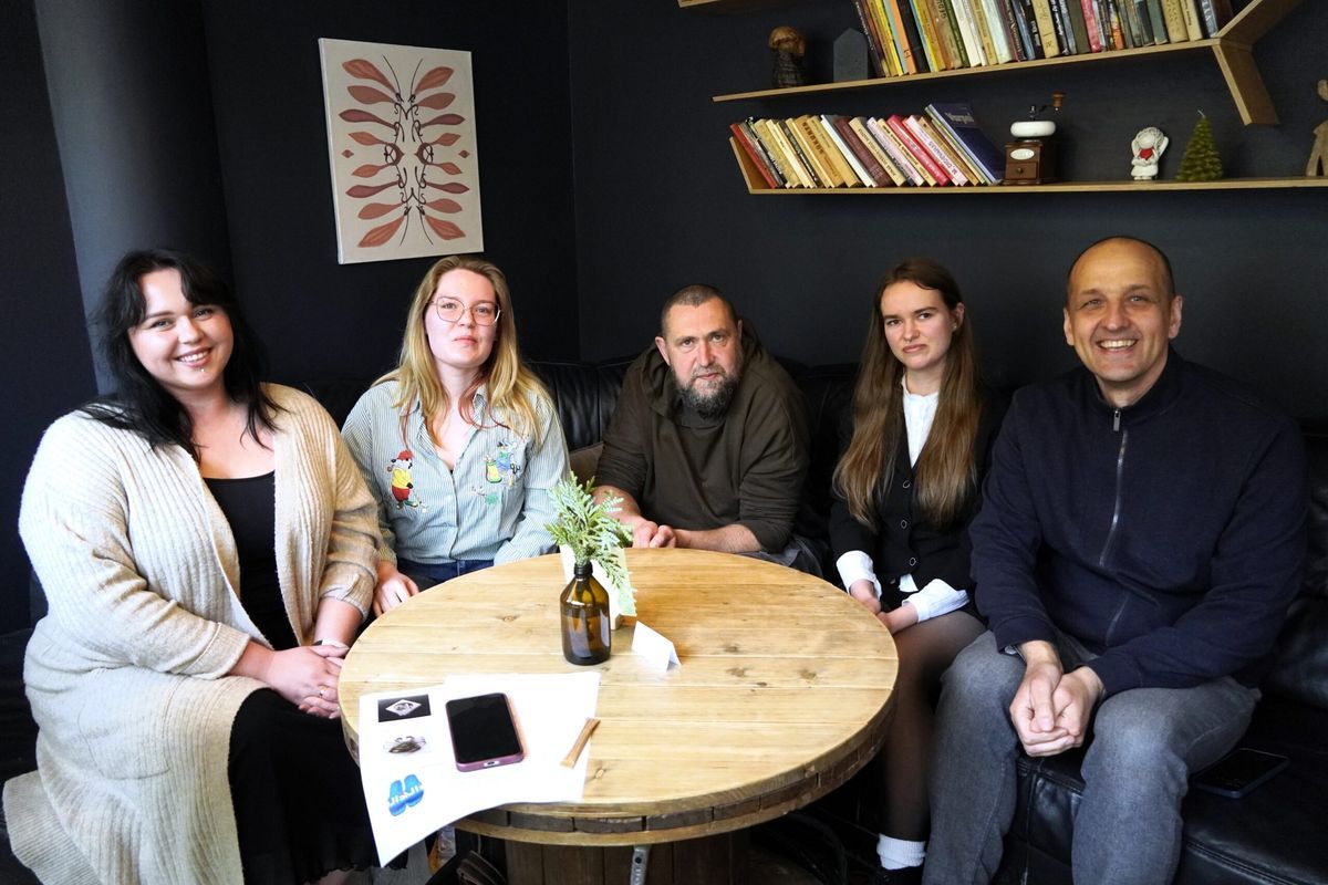 Parodoje „Keturi viename“ – jaunosios menininkės ir autentiški objektai