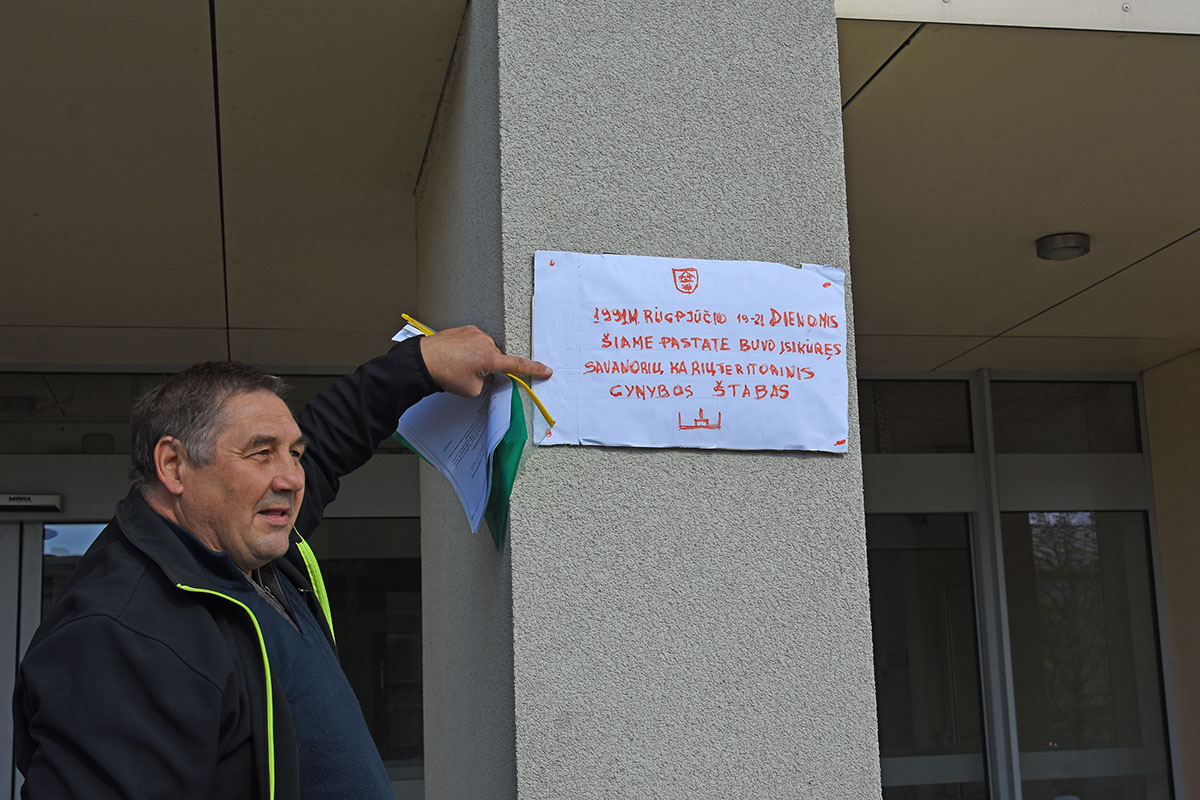 Nori ryškaus ir iš tolo pastebimo atminimo ženklo