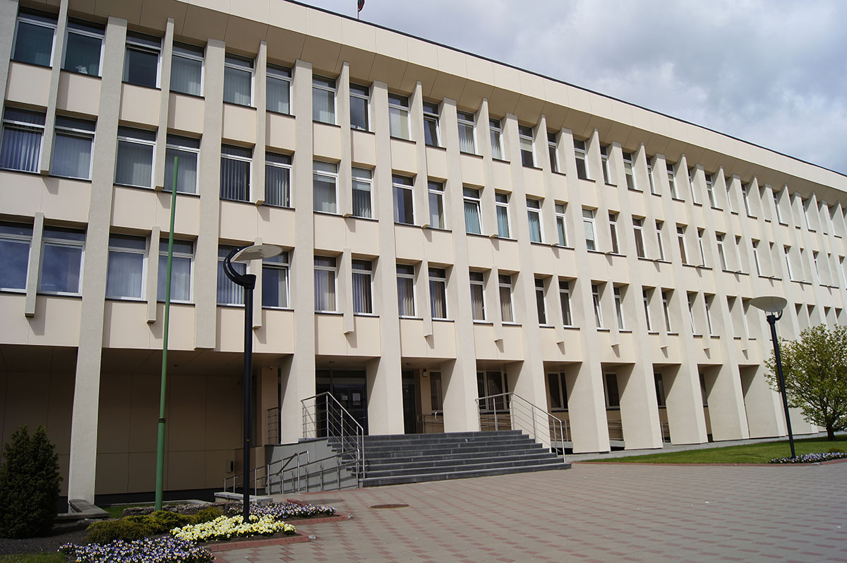 Senaties termino nėra
