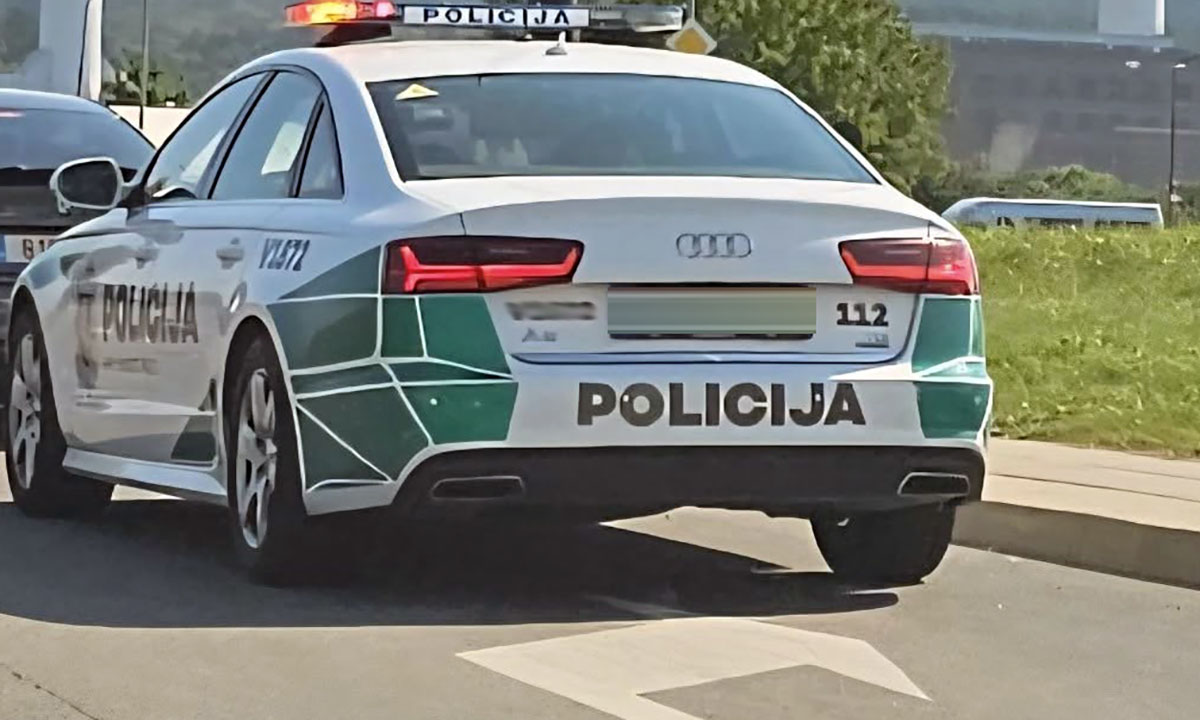 Keturis kartus vogti į tą pačią parduotuvę