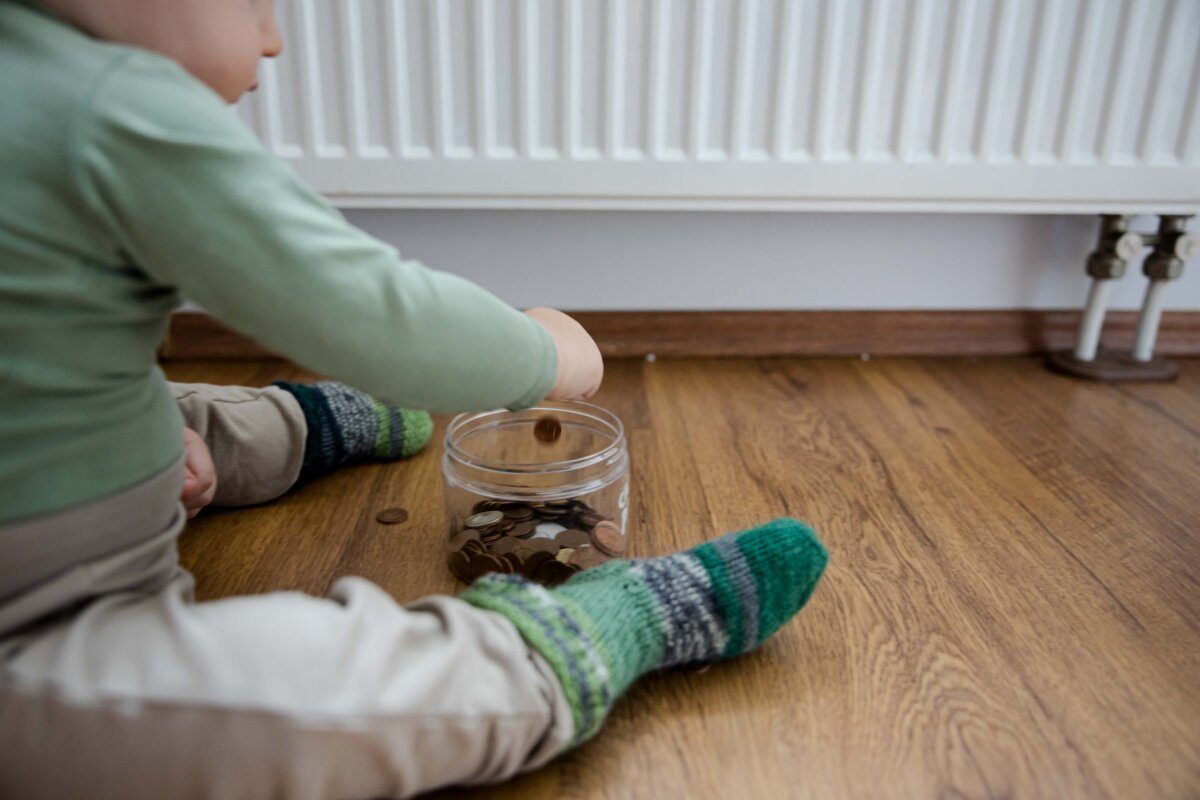 Pir­mo­sios są­skai­tos už šil­dy­mą pa­tei­kė staig­me­nų