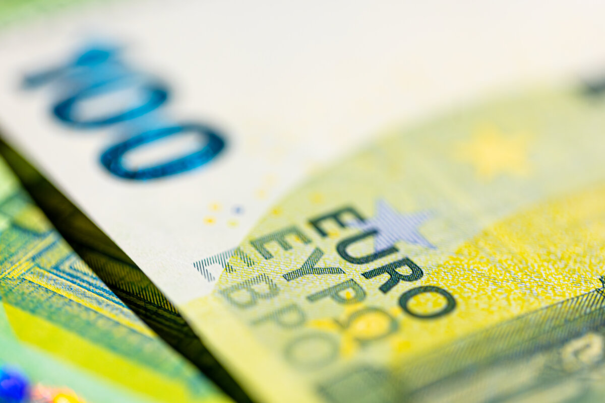 Vietoje uždarbio keturženklė bauda
