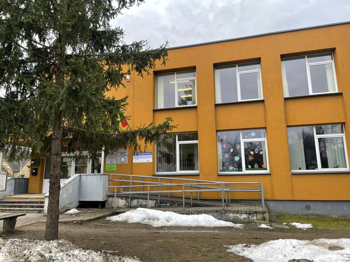 Savivaldybė prieš Telšių sutrikusios psichikos žmonių globos bendriją: tūkstančiai eurų, mokymai užsienyje ir klausimas – kas yra „asmeninė pagalba“?