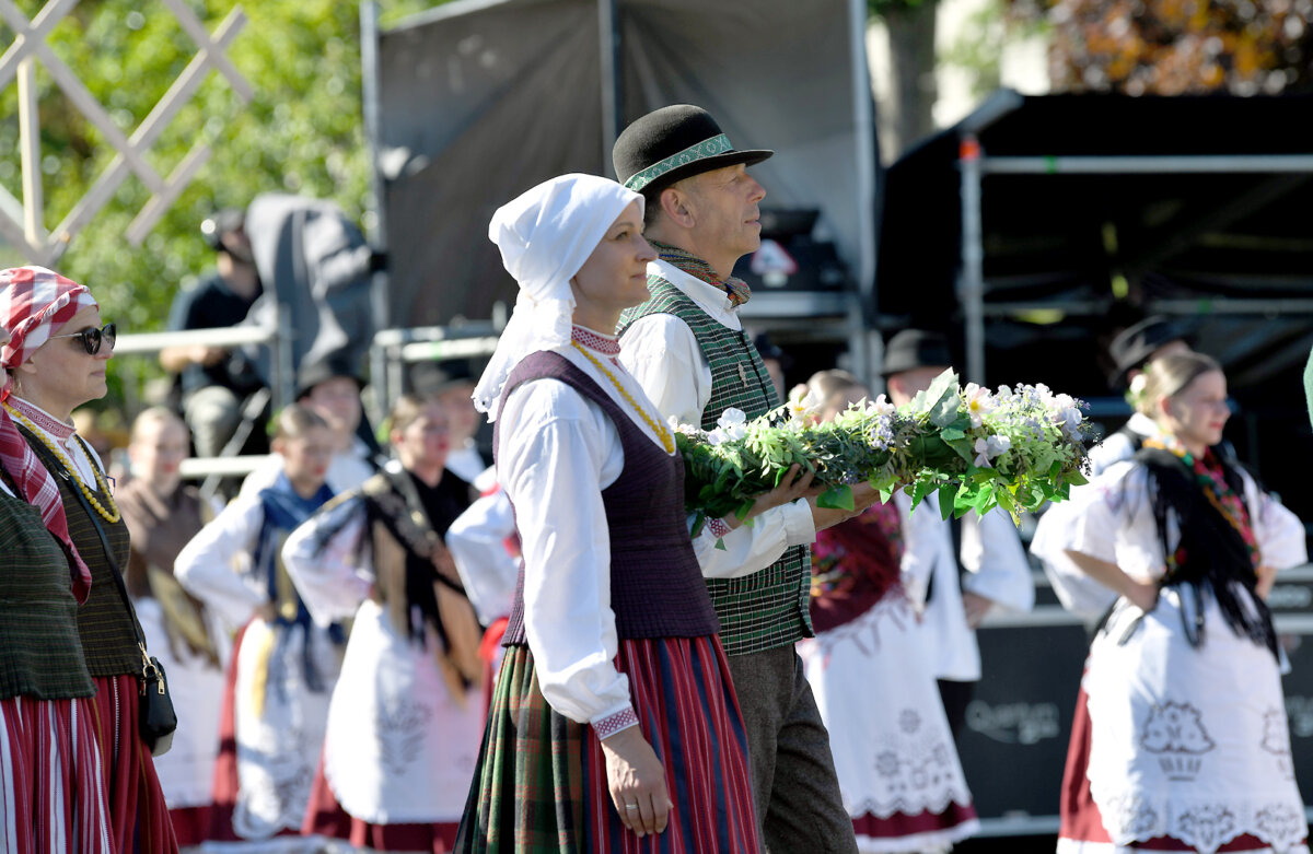 Į Plungę sugrįžo „Saulelė raudona“