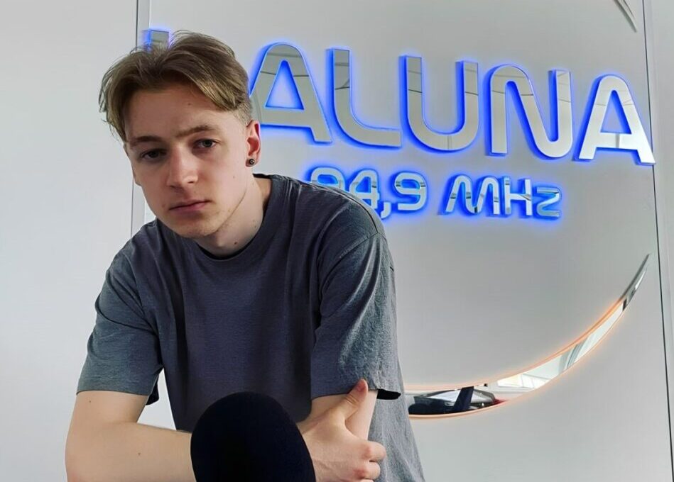 Nuo ra­di­jo ete­rio iki poe­zi­jos po­smų