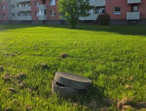 Dėmesį patraukė praviras šulinys