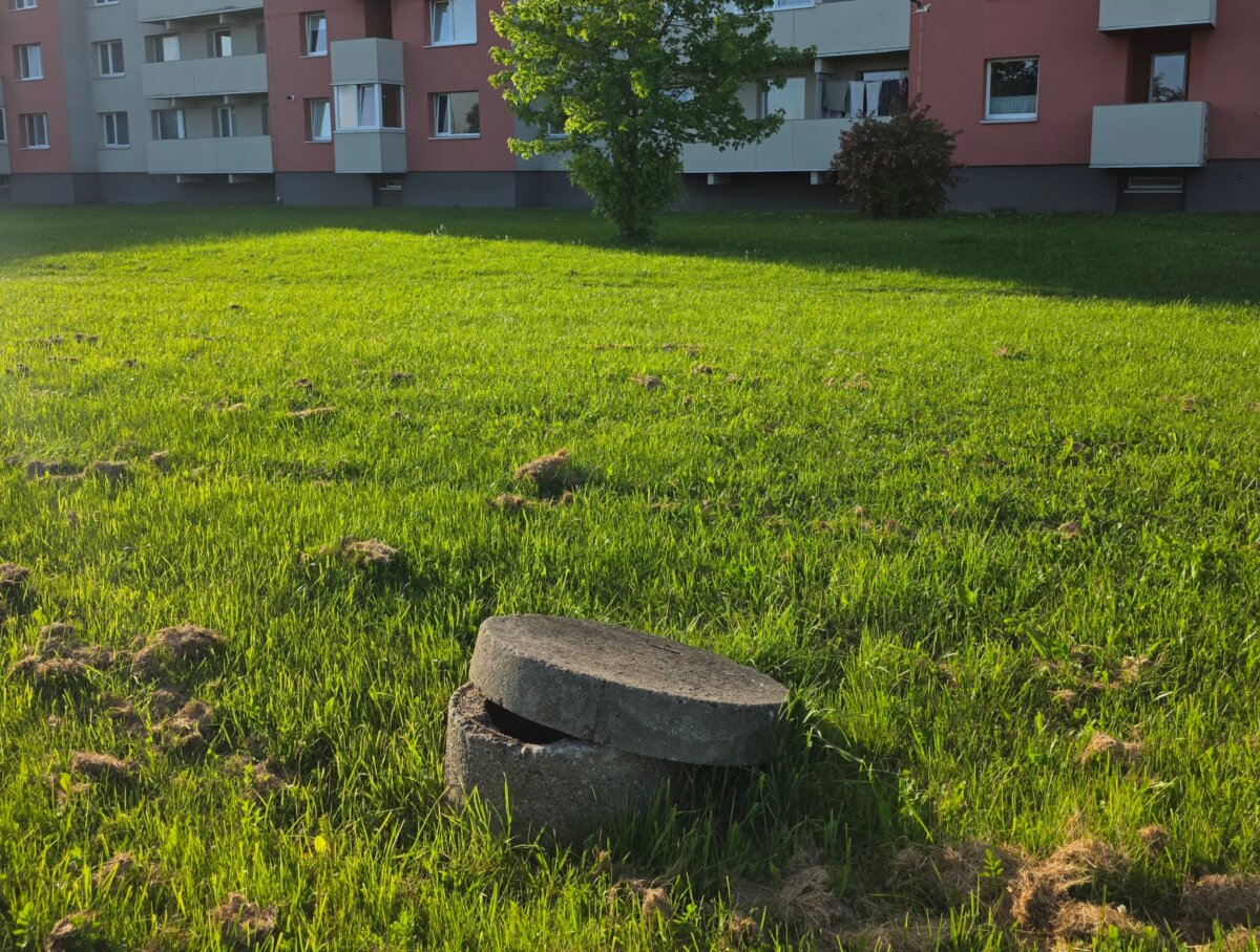 Dėmesį patraukė praviras šulinys