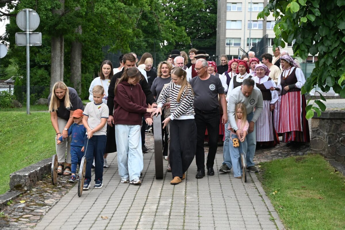 Į Rietavą kvietė vasaros vaidinimai