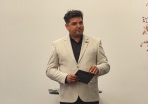 Meno mokyklos direktorius Simonas Baliutavičius: „Meno mokykla vaikui suteikia kur kas daugiau nei gebėjimą groti, dainuoti ar piešti“