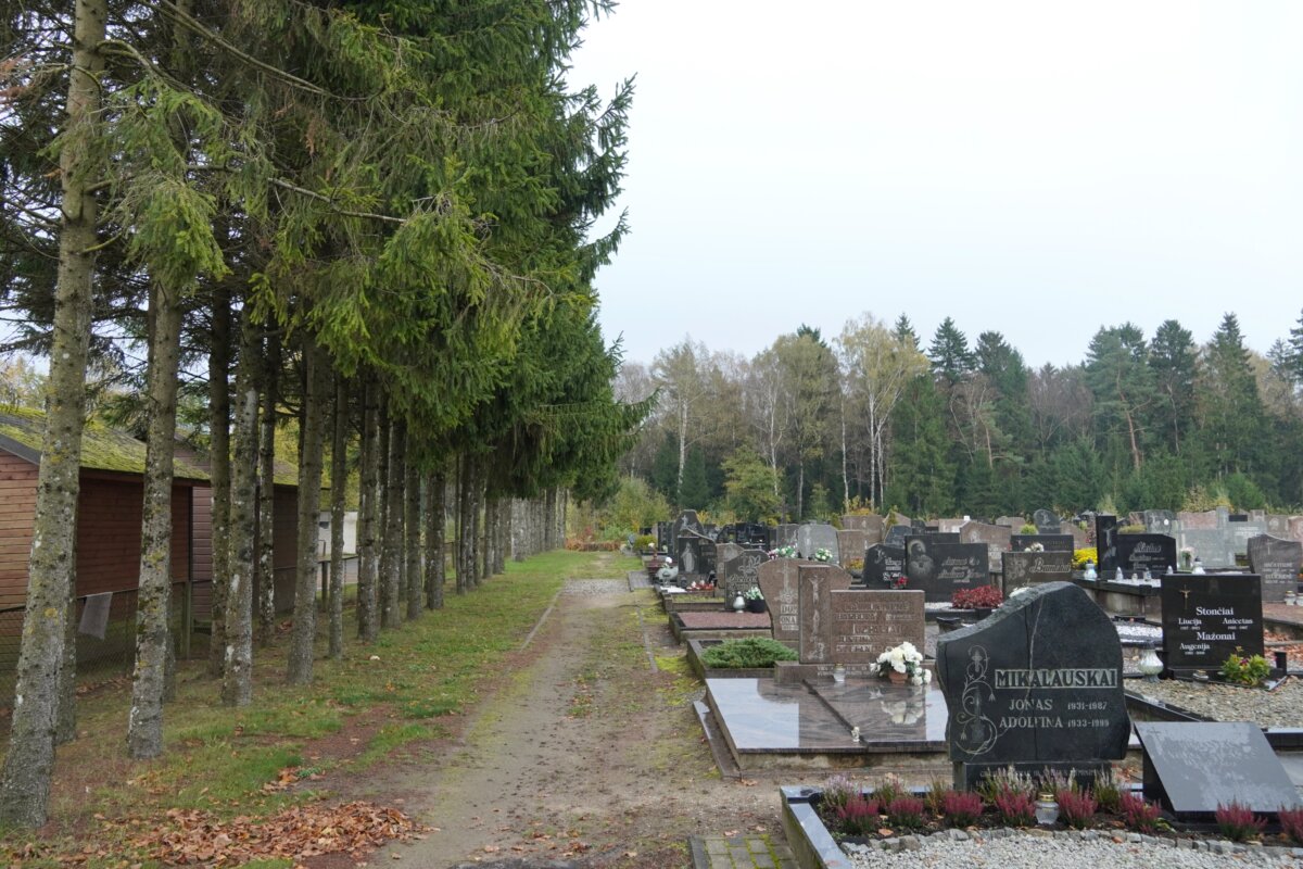 Jovaišiškės kapinėse pradedamos kolumbariumo statybos