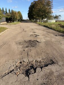 Duobė ant duobės – kada gi remontas prasidės?