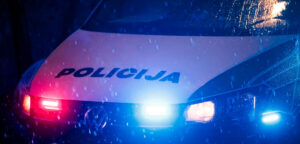 Tauragėje neblaivus vyras pasipriešino policijos pareigūnams