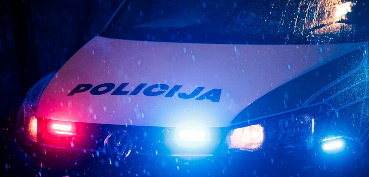 Tauragėje neblaivus vyras pasipriešino policijos pareigūnams