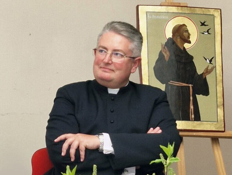 Kunigas Saulius Stumbra: „Kapus lankome, kai patogu, nesimeldžiame ir labai skubame“